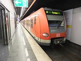 München- Bahnhof Rosenheimer Platz- auf Bahnsteig zu Gleis 2- Richtung München Hauptbahnhof (S-Bahn München 423 065-2) 26.5.2012.JPG