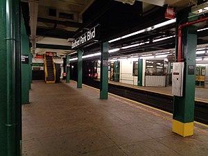 Bedford Pk Blvd IND 01.jpg