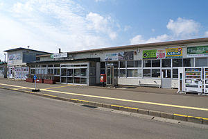 JR East Higashi-Noshiro Station.jpg