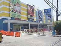 SM Center Muntinlupa (National Highway, Tunasan, Muntinlupa; 2015-04-30).jpg