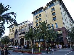 Santana Row (14132751455).jpg