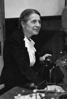 Lise Meitner (1878-1968), lecturing at Catholic University, Washington, D.C., 1946.jpg