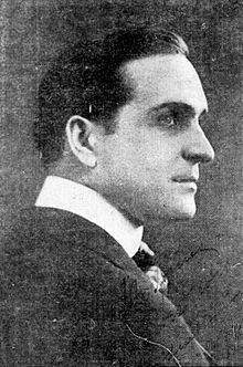 Earle Williams 1915 portrait newspaper.jpg