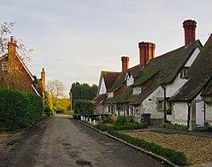 Cottages at Bockmer End (geograph 3743973).jpg