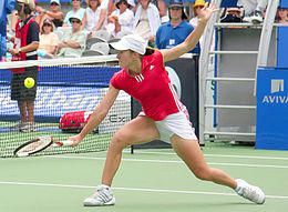 Justine henin hardenne medibank international 2006 02.jpg