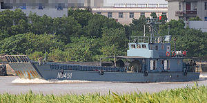 Yunnan Class 067 general purpose landing craft.jpg