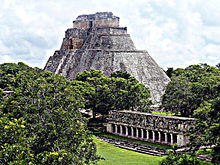 Uxmal, 2011.jpg