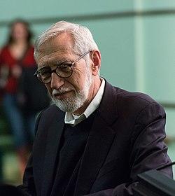 Laurie Olin 2013 (cropped).jpg