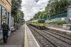 Raheny railway station.jpg