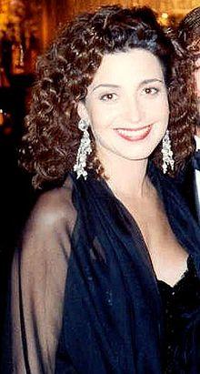 Annie Potts Emmys.jpg