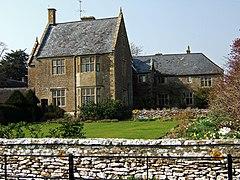 Folke Manor House - geograph.org.uk - 386238.jpg
