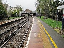 Tooting railway station, Greater London (geograph 4249325).jpg