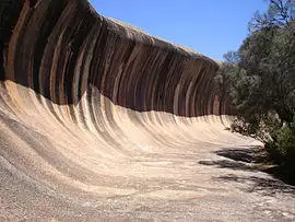 Wave rock (2005).jpg