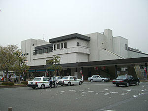 HikoneStation-WestGate.jpg