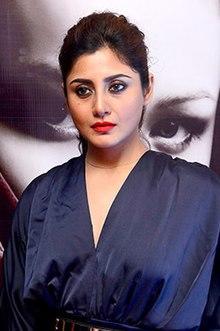 Rimi Sen walks the ramp for Rocky S at the IBFW on day 2 in Goa (09) (cropped).jpg
