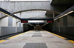 San Bruno BART platform, August 2015.jpg
