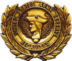US Army Reserve Recruiter Badge.png