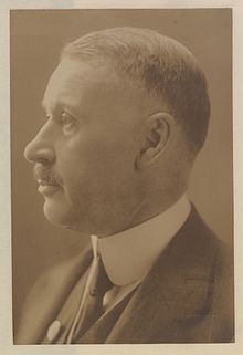 Hon EH Armstrong (HS85-10-41072).jpg