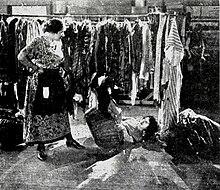 The Extra Girl (1923) - 21.jpg