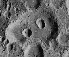 Clairaut crater 4100 h1 h2.jpg