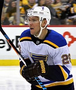 Paul Stastny 1 2017-10-04.jpg