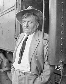 Walter Scott and train, 1926.jpg