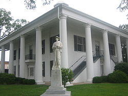 The Claiborne Parish Courthouse was built in 1860 in Greek style. It served as a point of departure for Confederate troops.