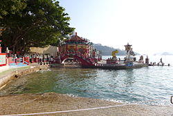 Kwun Yam Shrine View1 201501.jpg