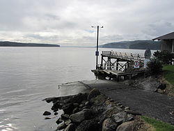 Wharf overlooking the Waikato River