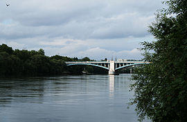 The Pont d'Argenteuil over the River Seine