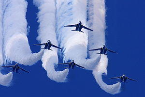 Japan air self defense force Kawasaki T-4 Blue Impulse RJAH Wide to Delta Loop.JPG