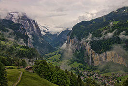 1 lauterbrunnen valley 2012.jpg