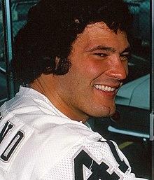 Phil Villapiano (20960113189) (cropped).jpg