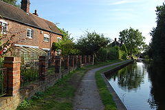 Bodymoor Heath canalside cottages.JPG