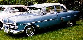 1952 Ford 70B Customline Tudor Sedan DAG289.jpg