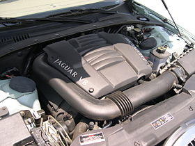 2001 Jaguar S-Type AJ-V8 engine.JPG