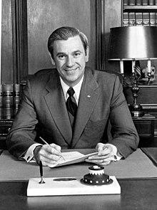 Gov Reubin Askew.jpg