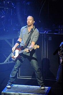 Farrell performing with Linkin Park in 2011