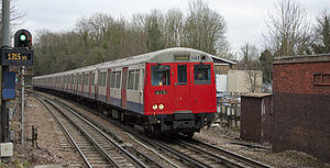 A62 Stock 5163 at Chorleywood.jpg