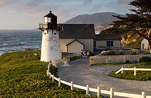 Point Montara Light (2013).jpg