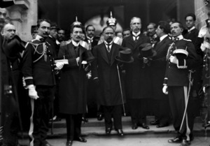 Francisco I. Madero y José María Pino Suárez en los funarales de Justo Sierra.png