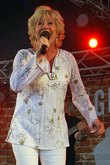 Birthe Kjær during concert at Vig Festival 2010. (Foto: Lars Schmidt)