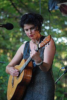 Deborah Conway, Fitzroy Gardens, January 2010