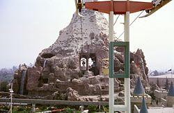 Matterhorn Skyway straight on.jpg