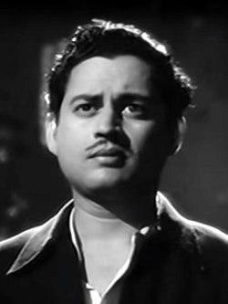Guru Dutt dans Mr and Mrs 55 (1955).jpg
