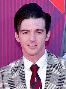 Drake Bell 2019 by Glenn Francis (cropped).jpg