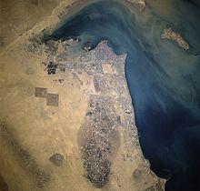 Kuwait city 1996.jpg
