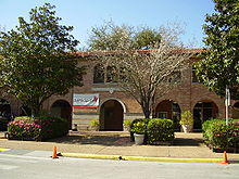 StThomasEpiscopalSchoolHouston.JPG