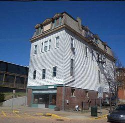 Willow Avenue and Poplar Street