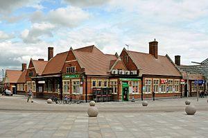 Southend Victoria railway station.JPG